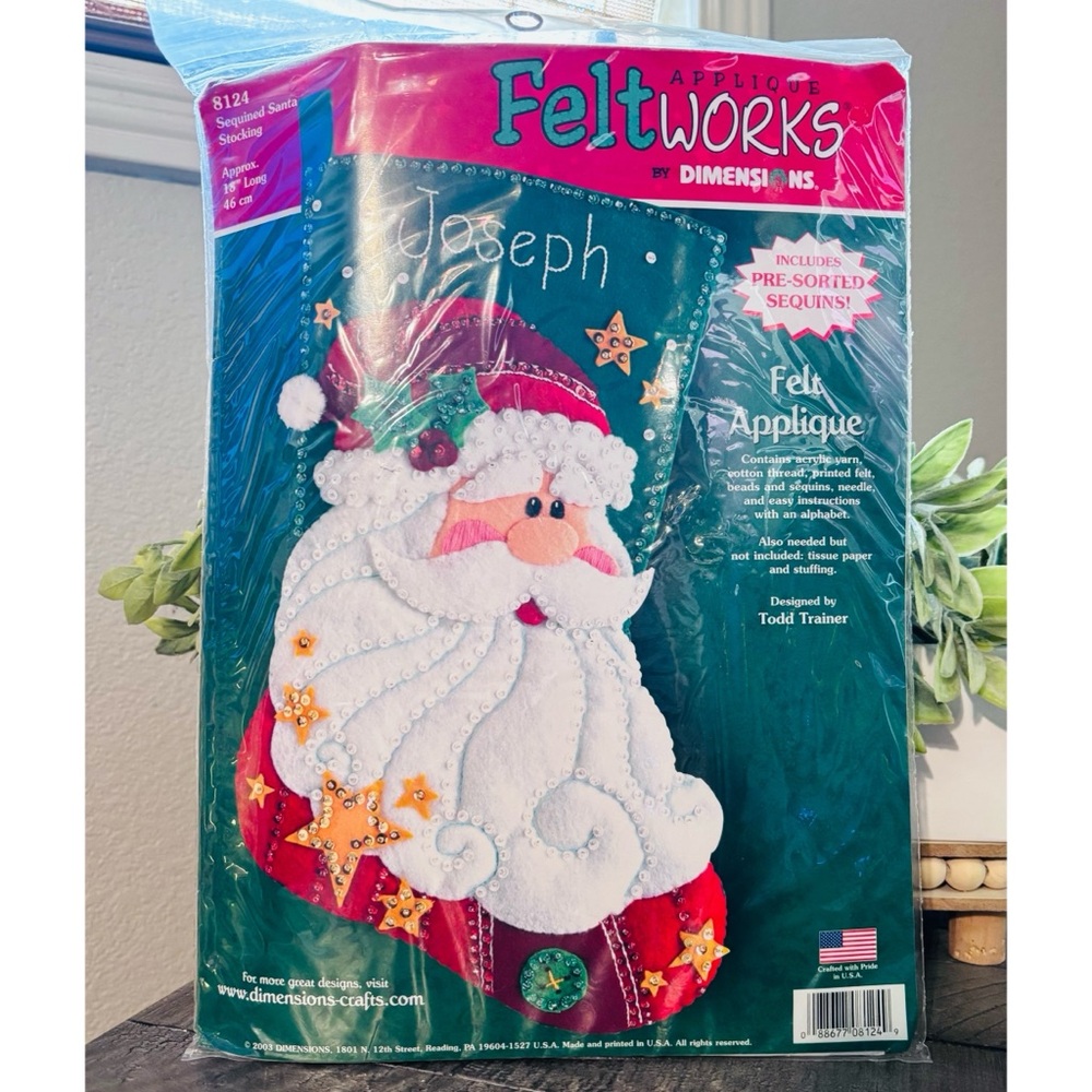 Felt Works by Dimensions Sequined Santa 8124 (2003)